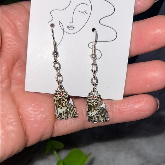 Modern Silver Geometric Dangle Earrings - Picture 3 of 3